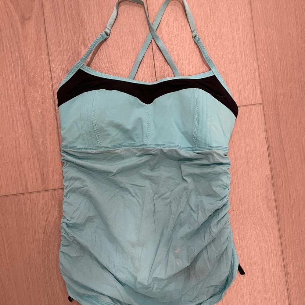 Lululemon workout tank